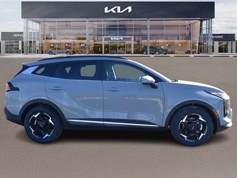 New 2026 Kia Sportage EX w/ EX Panorama Roof Package image 2