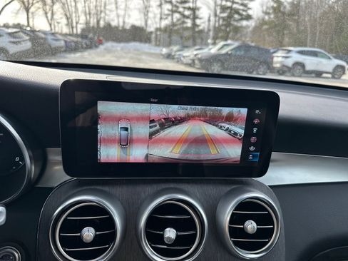 Used 2021 Mercedes-Benz GLC 300 4MATIC image 17