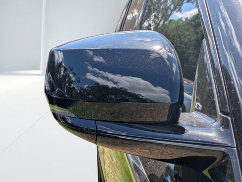 New 2025 Jeep Grand Cherokee L Altitude image 10