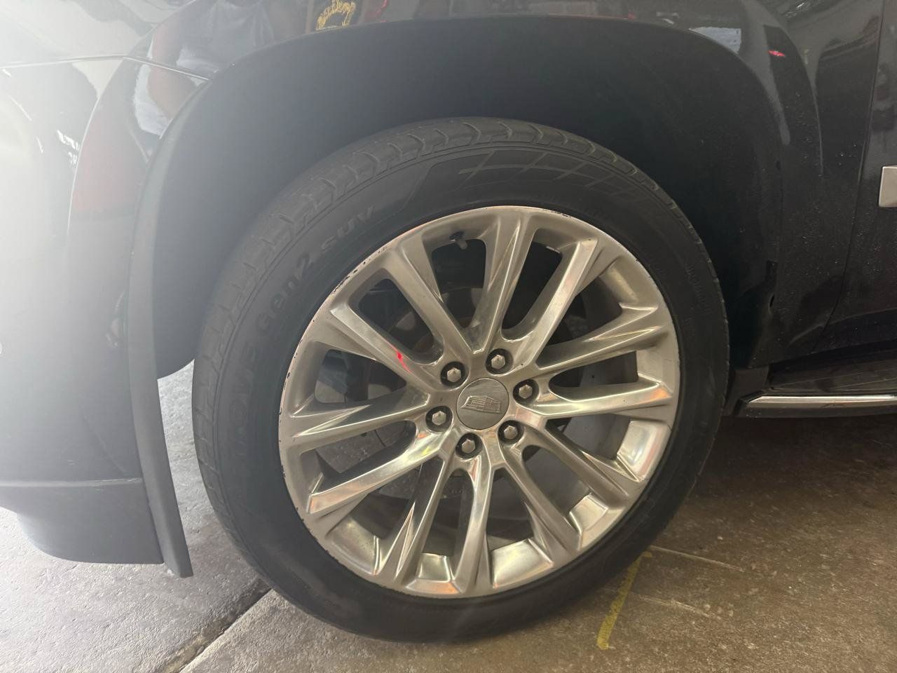 Used 2020 Cadillac Escalade Luxury AWD/4WD image 9