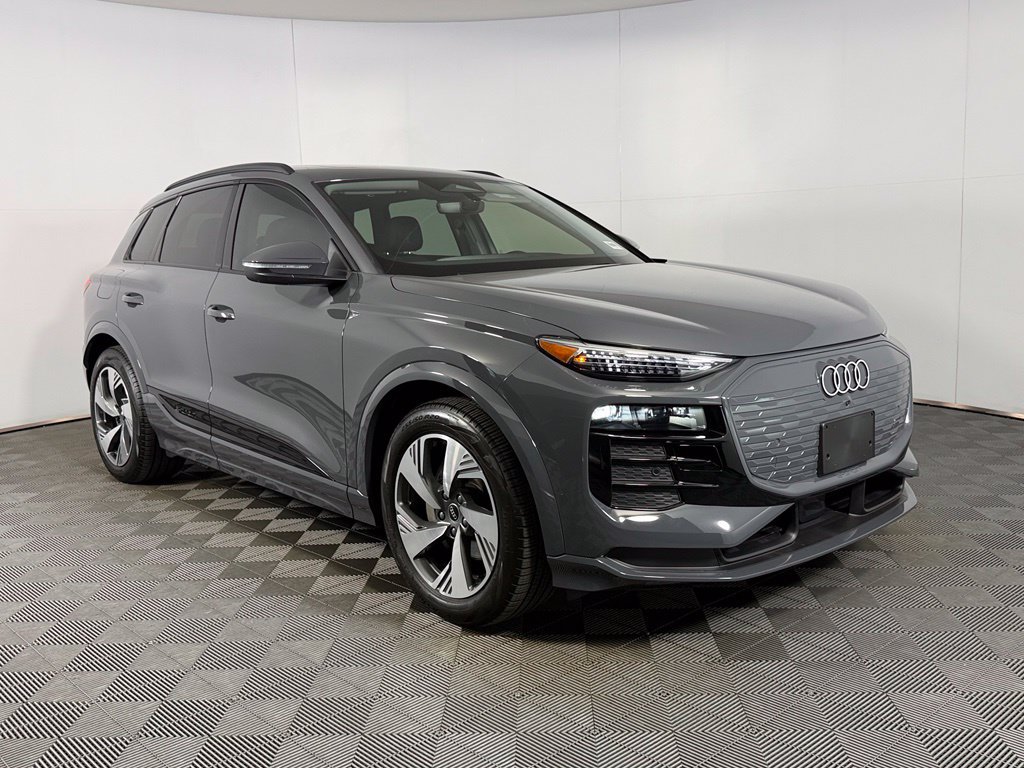Used 2025 Audi Q6 e-tron Prestige w/ 20" Wheel Package AWD/4WD image 5