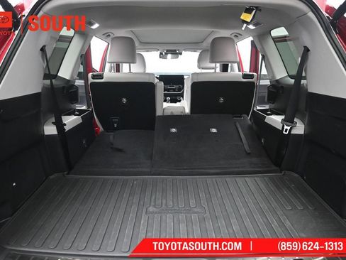 Used 2024 Toyota Grand Highlander AWD image 30