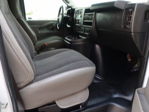 Used 2020 GMC Savana 2500 w/ Driver Convenience Package image 11