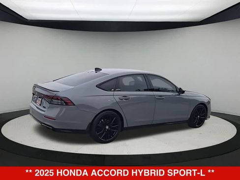 Used 2025 Honda Accord Sport image 8