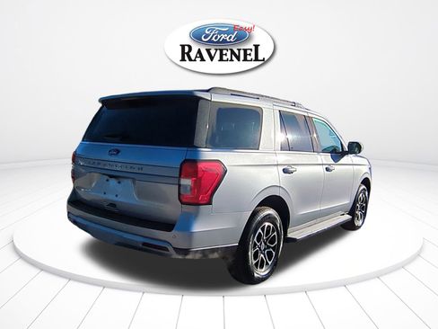 Used 2024 Ford Expedition XLT image 4