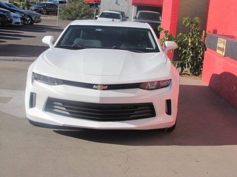 Used 2018 Chevrolet Camaro LT image 3