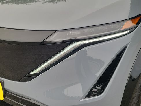 Used 2025 Nissan Ariya AWD image 9