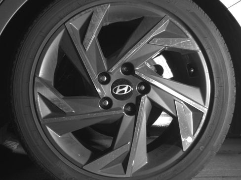 Used 2025 Hyundai Elantra SEL FWD image 14