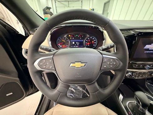Certified 2023 Chevrolet Traverse LT w/ LT Premium Package image 11