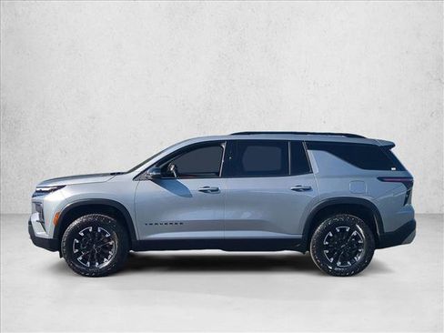 Used 2025 Chevrolet Traverse Z71 AWD/4WD image 9