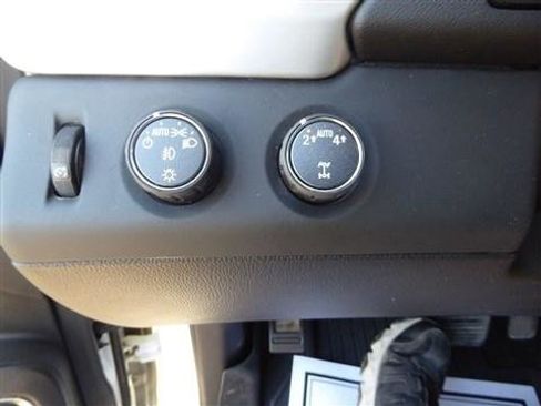 Used 2018 GMC Yukon SLT image 15