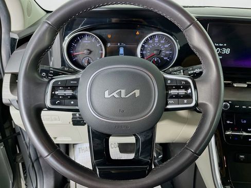 Used 2024 Kia Carnival EX FWD image 14