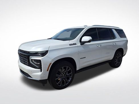Used 2025 Chevrolet Tahoe High Country AWD/4WD image 6