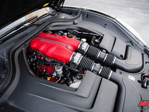 Used 2014 Ferrari California image 82