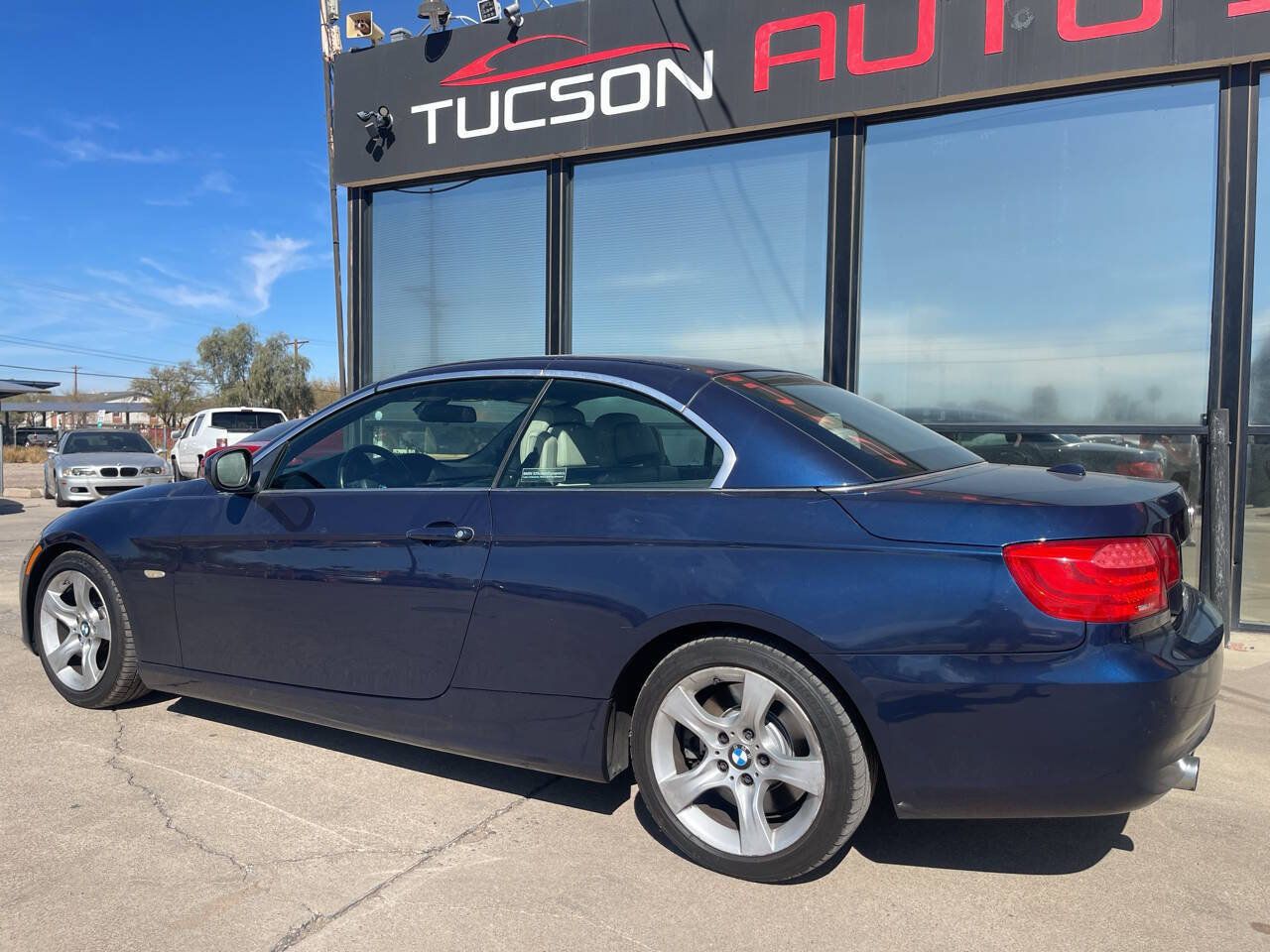 Used 2013 BMW 335i Convertible RWD image 28