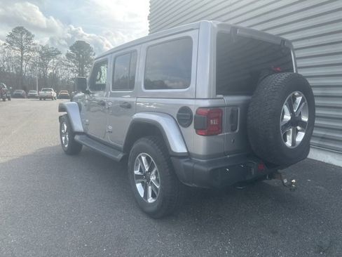 Used 2019 Jeep Wrangler Unlimited Sahara image 10