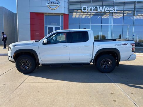 New 2026 Nissan Frontier PRO-4X w/ Pro-4x Convenience Package AWD/4WD image 2