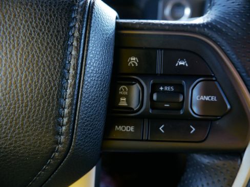 Used 2025 Toyota 4Runner SR5 image 30