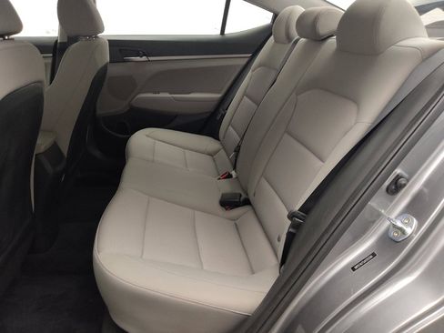 Used 2018 Hyundai Elantra SE w/ Cargo Package FWD image 18