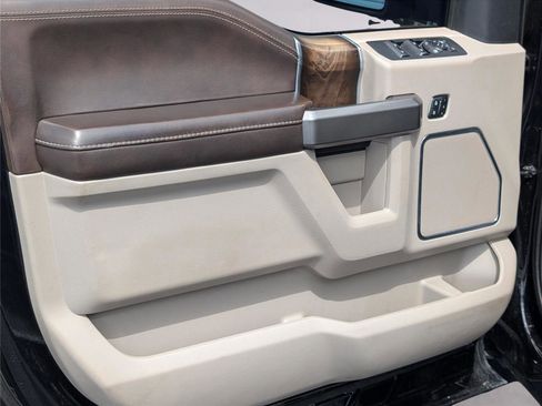 Used 2020 Ford F150 Limited w/ Trailer Tow Package image 15