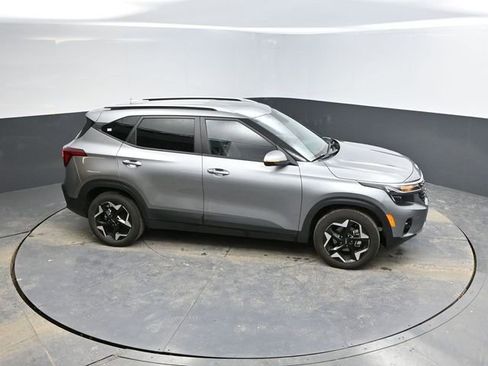 Used 2025 Kia Seltos S image 44