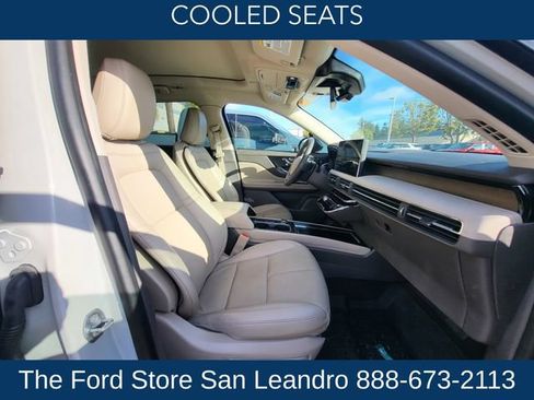 Used 2024 Lincoln Corsair Grand Touring w/ Equipment Group 301A AWD/4WD image 17