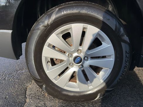 Used 2018 Subaru Outback 2.5i Premium image 10