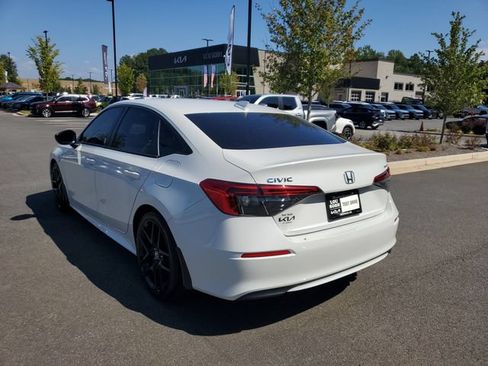 Used 2024 Honda Civic Sport image 6
