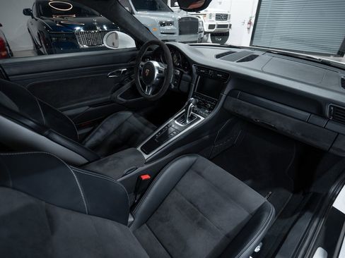 Used 2016 Porsche 911 GT3 image 28