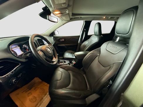 Used 2021 Jeep Cherokee Limited image 21