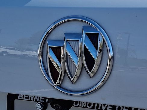 Used 2021 Buick Envision Essence image 30