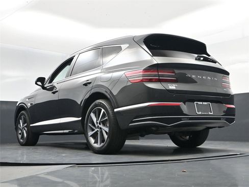Used 2025 Genesis GV80 2.5T Select image 12