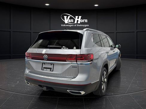 Used 2024 Volkswagen Atlas SEL AWD/4WD image 7