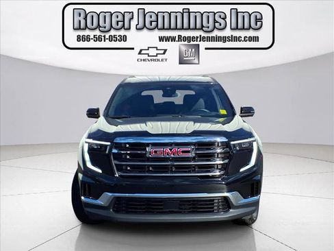 Used 2025 GMC Acadia Elevation image 6