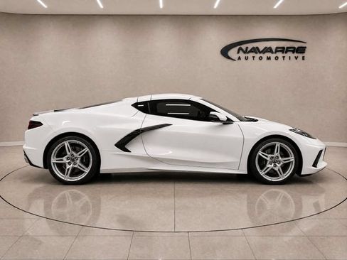 Used 2025 Chevrolet Corvette Stingray Preferred Cpe w/ Battery Protection Package RWD image 9