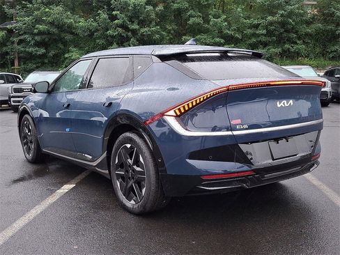 New 2025 Kia EV6 Wind image 4