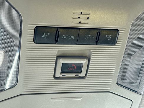 Used 2023 Toyota RAV4 LE AWD/4WD image 27