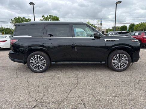 Used 2025 INFINITI QX80 Sensory w/ Premium Cargo Package AWD/4WD image 6