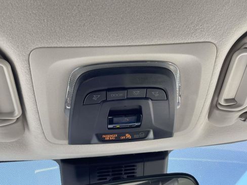 Used 2025 Toyota Corolla LE w/ LE Premium Package FWD image 27