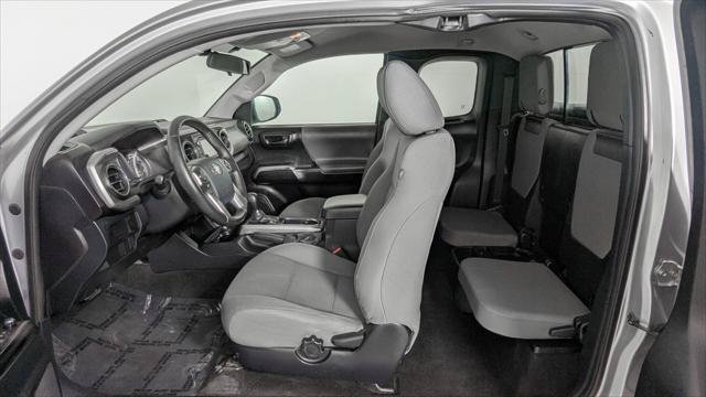Used 2017 Toyota Tacoma SR5 RWD image 16