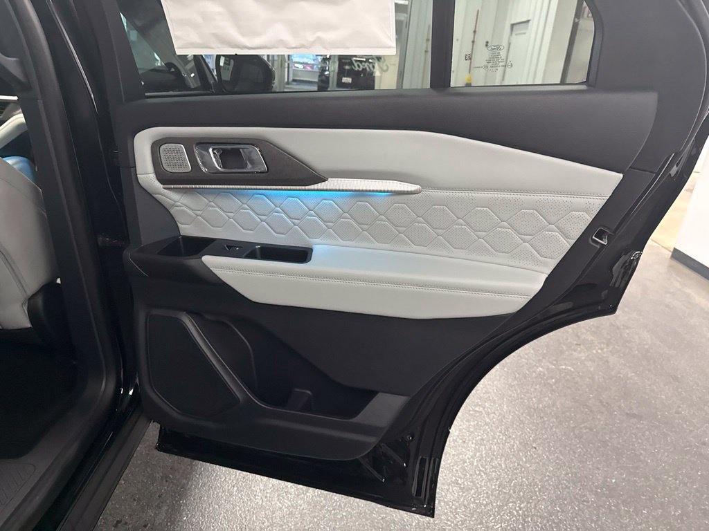 New 2027 Ford Explorer Platinum w/ 3.0L Ultimate Package AWD/4WD image 34