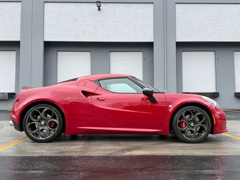 Used 2015 Alfa Romeo 4C Launch Edition w/ Convenience Group image 8