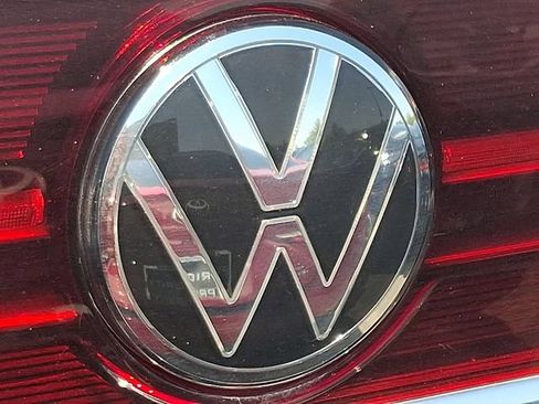 Used 2024 Volkswagen Atlas SE AWD/4WD image 7