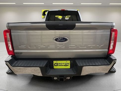 Used 2024 Ford F250 XLT AWD/4WD image 3