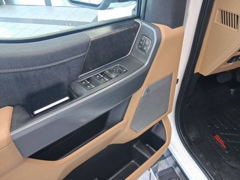 Used 2021 Ford F150 Lariat w/ Equipment Group 502A High AWD/4WD image 8