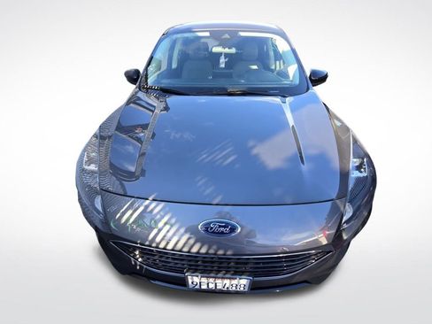 Used 2022 Ford Escape SE w/ SE Sport Appearance Package image 3