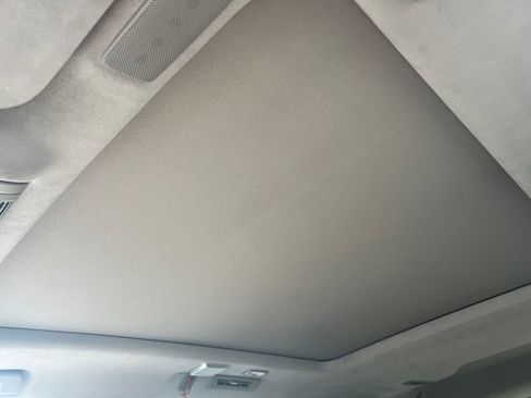 Used 2022 Cadillac Escalade Premium Luxury Platinum image 41