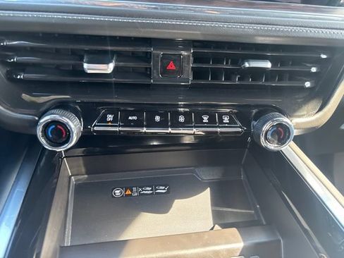 Used 2025 Chevrolet Tahoe Z71 AWD/4WD image 27