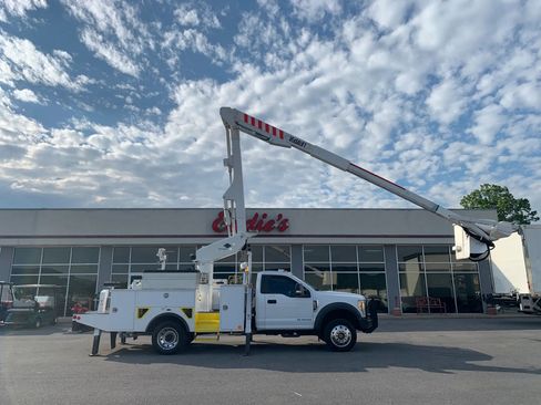 Used 2017 Ford F550 4x4 Regular Cab Super Duty image 65
