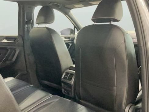 Used 2022 Volkswagen Tiguan SE R-Line FWD image 34